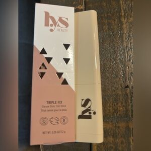 LYS TRIPLE FIX BLURRING SKIN TINT FOUNDATION STICK!!!